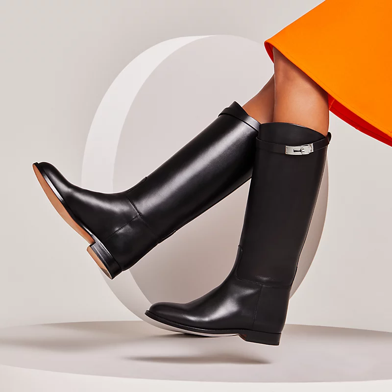 Jumping shorter boot noir