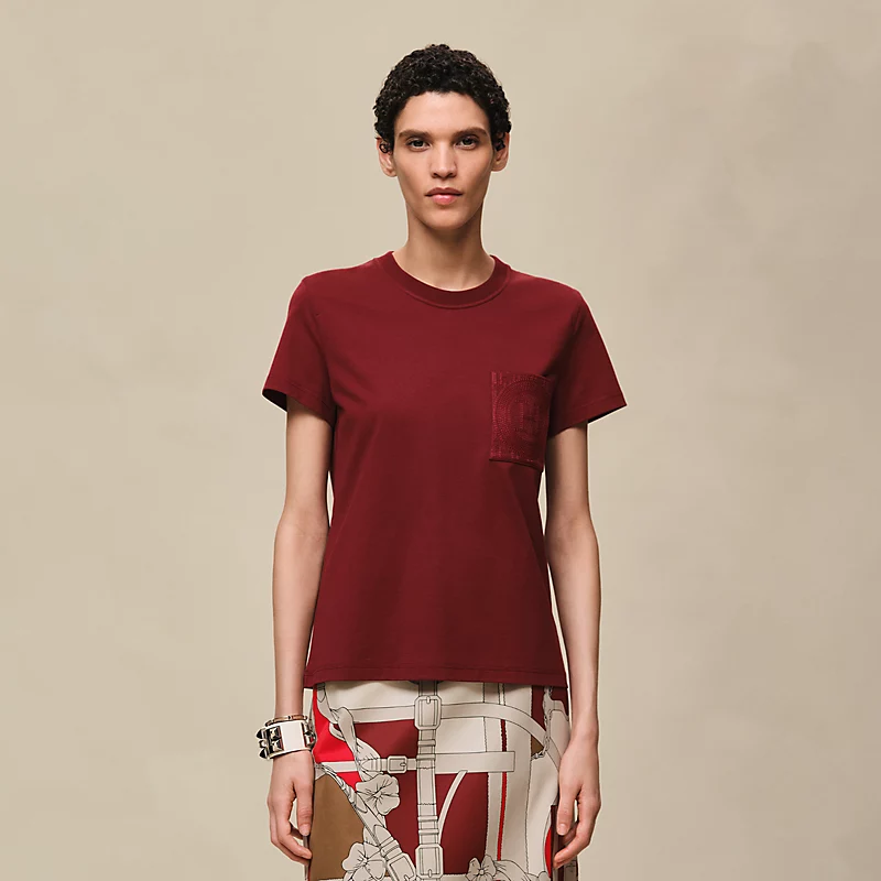 Embroidered pocket t-shirt rouge carmin