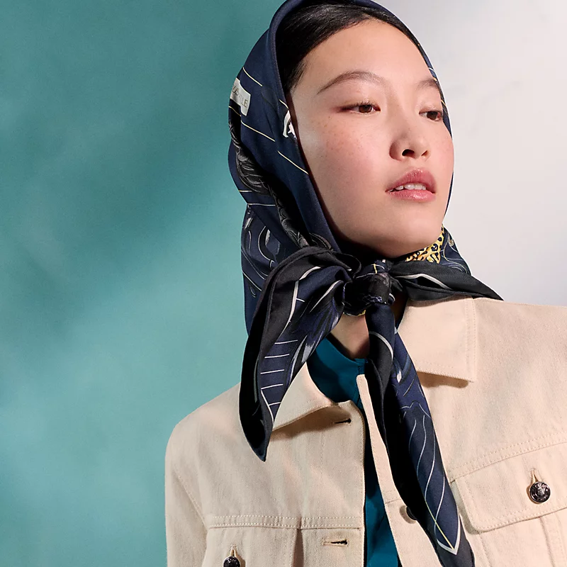 Tous en Selle scarf 90 bleu noir/marine/mordorÃ©