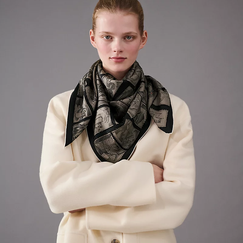 Le Philateliste du Faubourg embroidered scarf 90 marron glacÃ©/noir