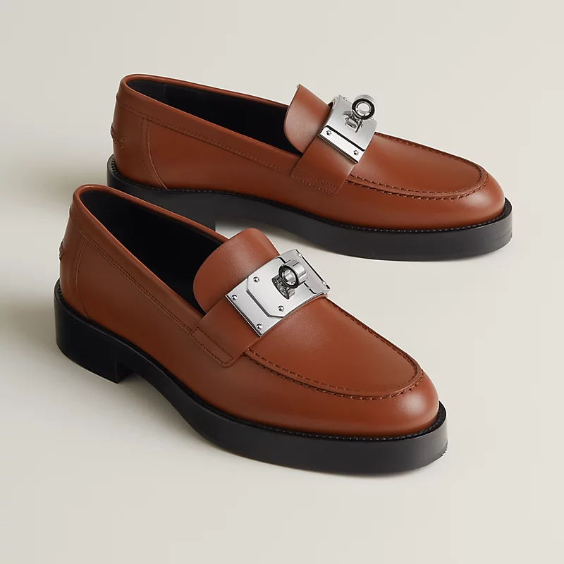 Hot loafer gold