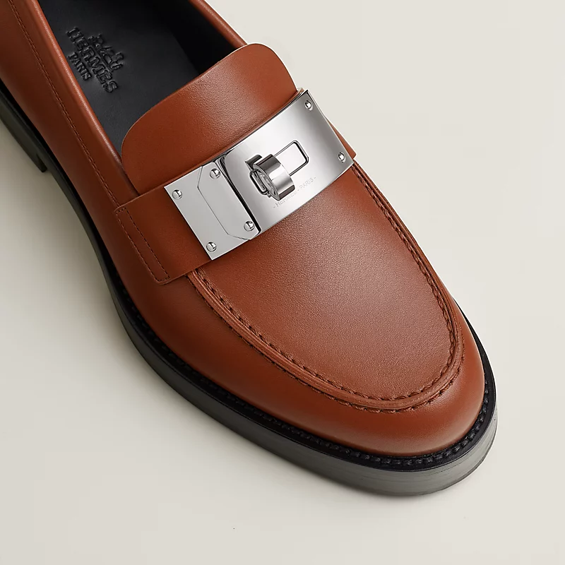 Hot loafer gold