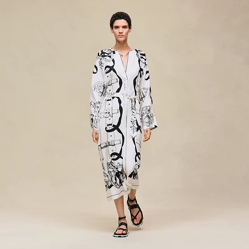 "Ferronnerie Remix" caftan blanc nacre 3 "Ferronnerie Remix" caftan blanc nacre